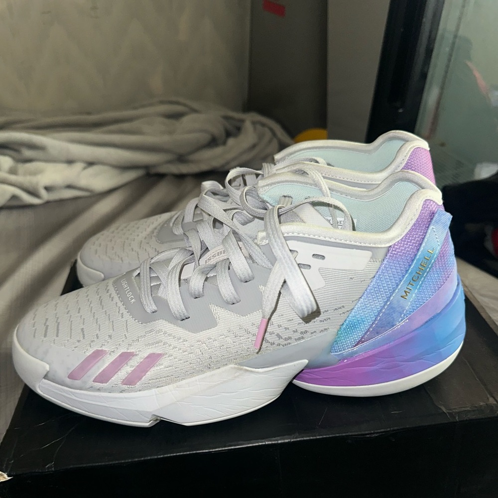 D.O.N Mitchell Issue 4s